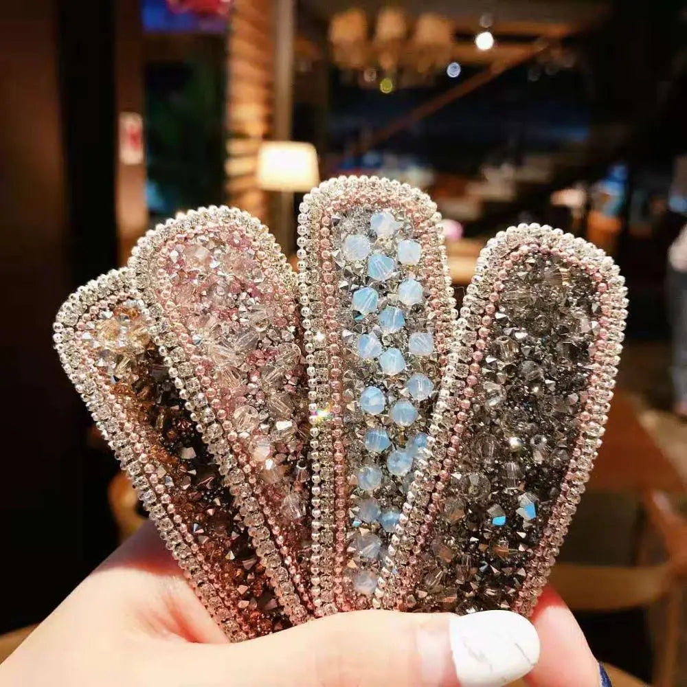 The "Glisten Grid" Crystal Clip: Stunning Square & Waterdrop Rhinestone Hairpin