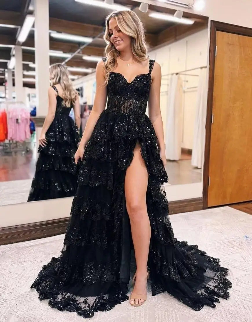 Glitzerndes, gestuftes Spitzen-Tüll-Ballkleid | Langes Korsettkleid mit Spaghettiträgern