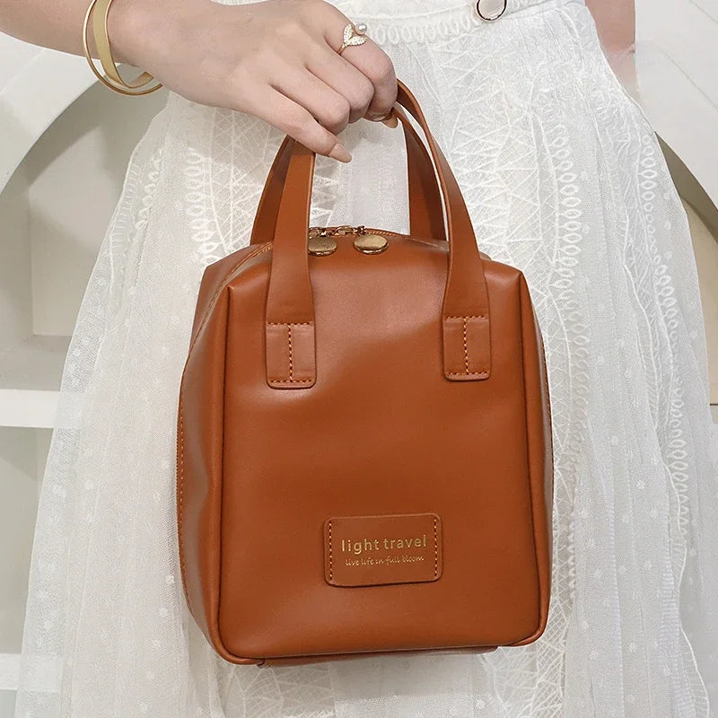Die Reisetasche „Elite-Carryall“: High-End-Schmink-Organizer