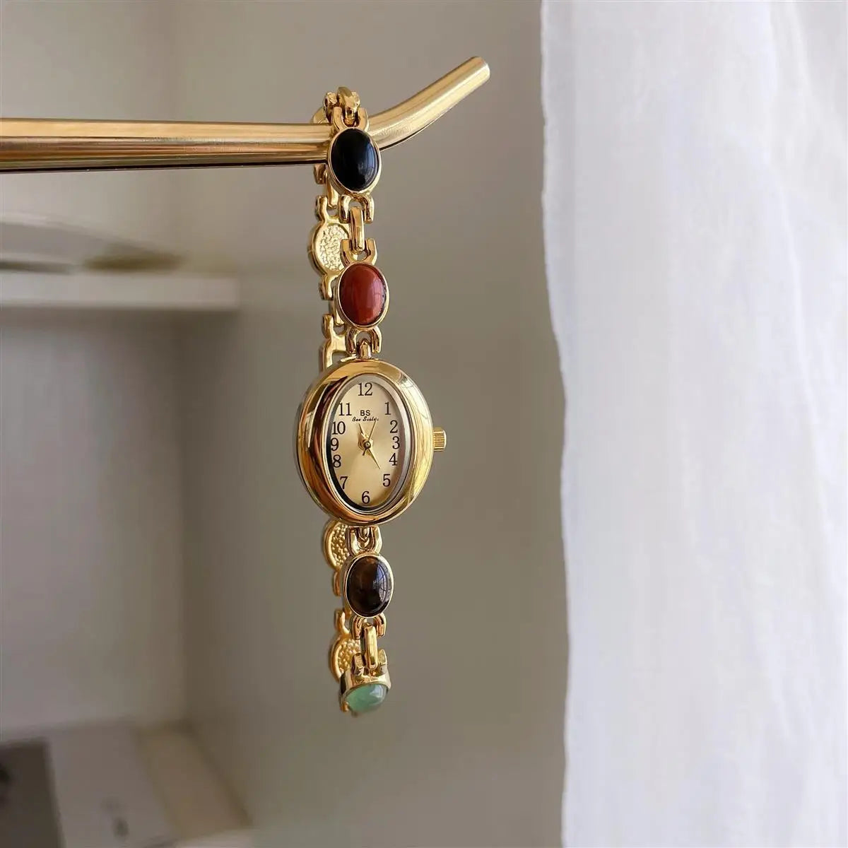 Vintage Damen-Armbanduhr aus Jade – Natürliches Jadeit-Armreif-Uhr