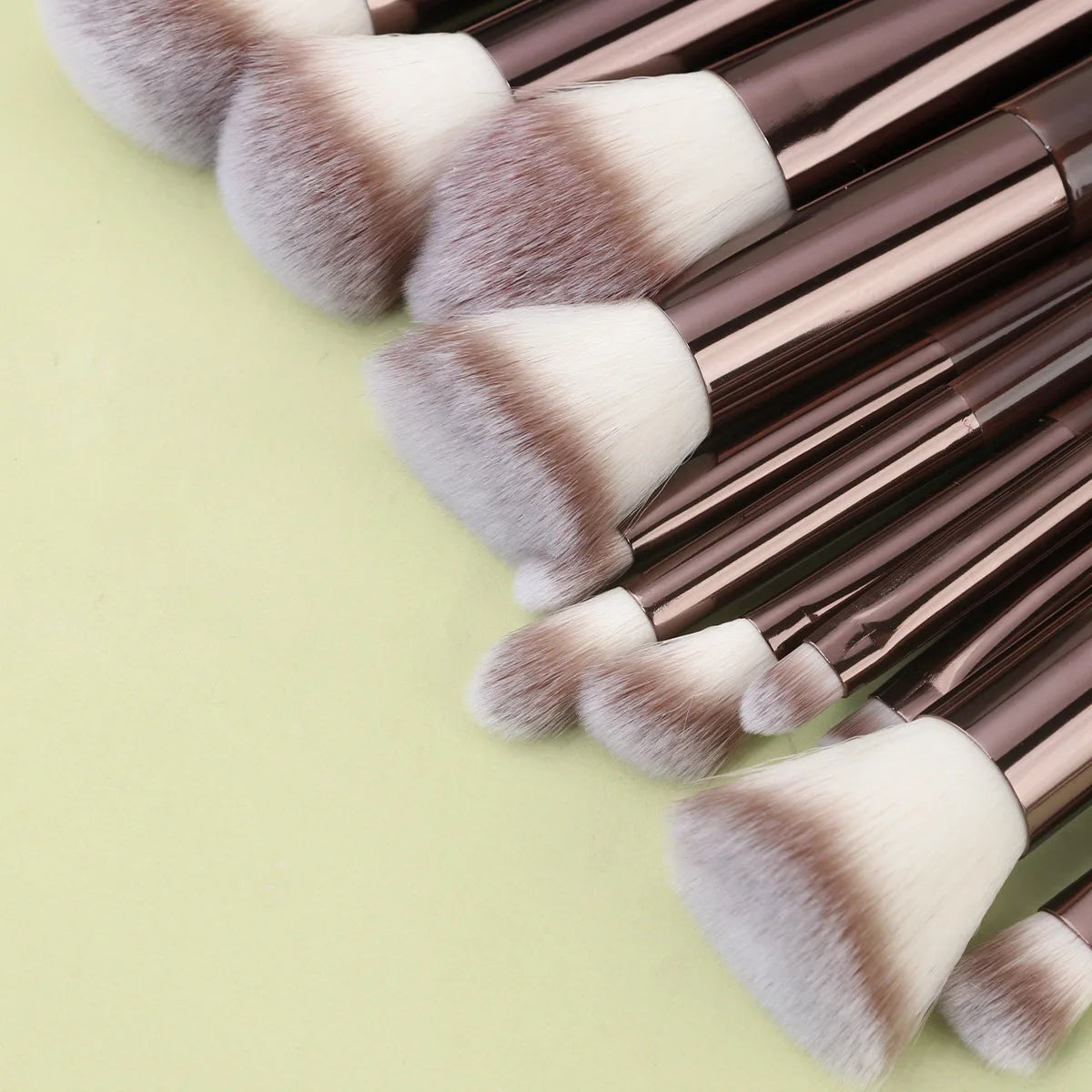 The "Artisan-Touch" 11-Piece Set: Solid Wood Makeup Brush Collection with Travel Bag