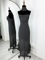 Elegantes, langes Polka-Dot-Kleid für Damen – luxuriöses Halter-Kleid mit Schalband