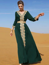Das Spitzenkleid „Lumiere“ – Signature Dubai Arab Abaya – Bestickter Kaftan aus Spitze (Boutique)