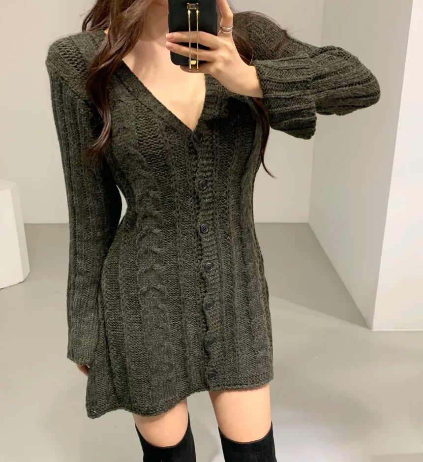 Damen Zopfstrick-Sweaterkleid – Langärmliges Mini-Kleid mit Knopfleiste