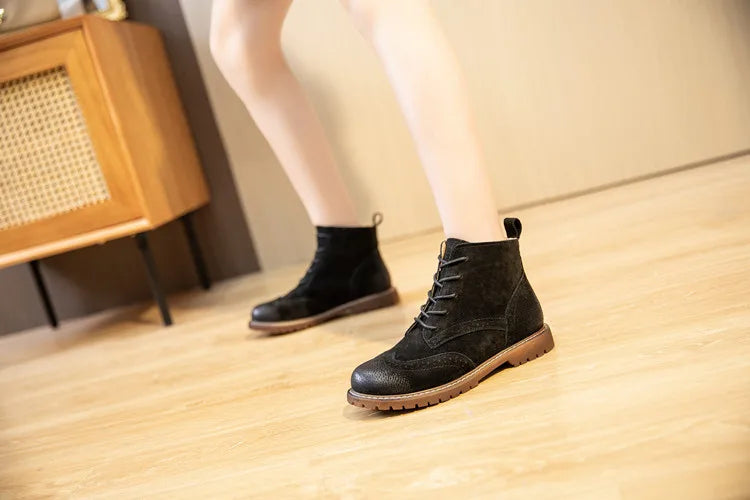 Damen Stiefeletten aus echtem Leder – Retro-Stiefeletten aus Wildleder im britischen Stil