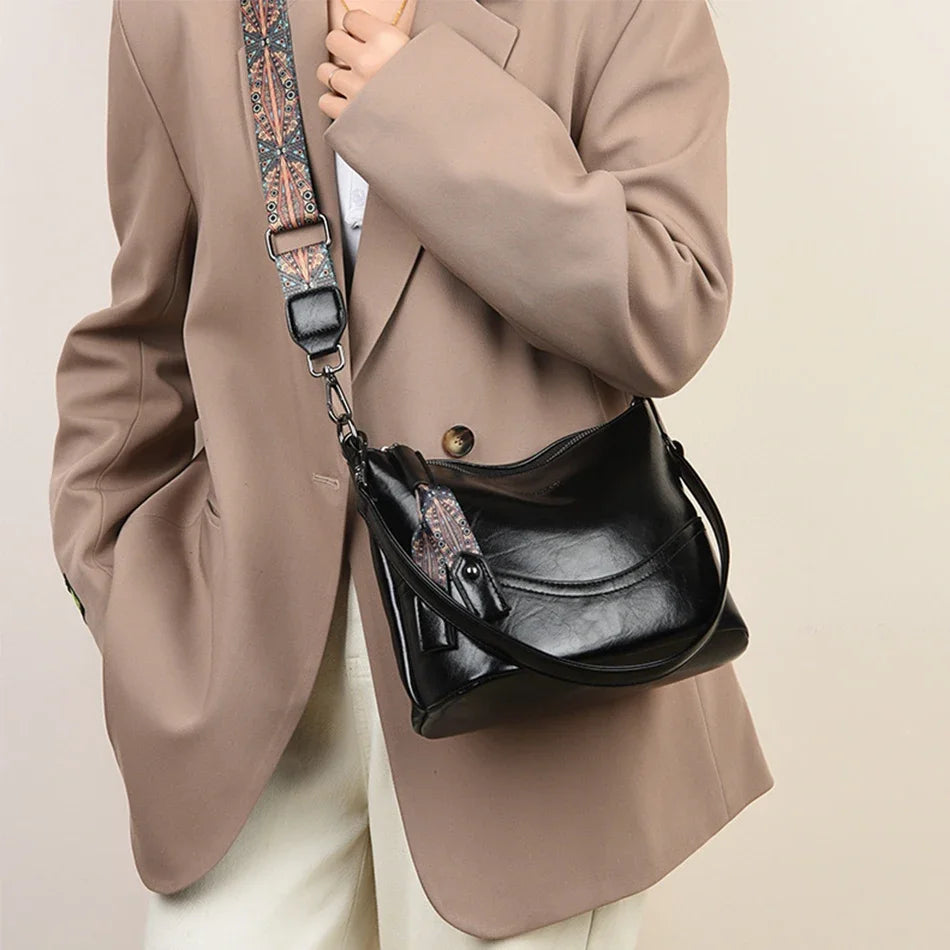 Vintage Oil Wax Leather Crossbody Bag | Large Capacity Hobo Shoulder Purse
