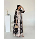 Die „Royal Archive“ Vintage Print Abaya | Offener Cardigan & Dubai Luxus Robe