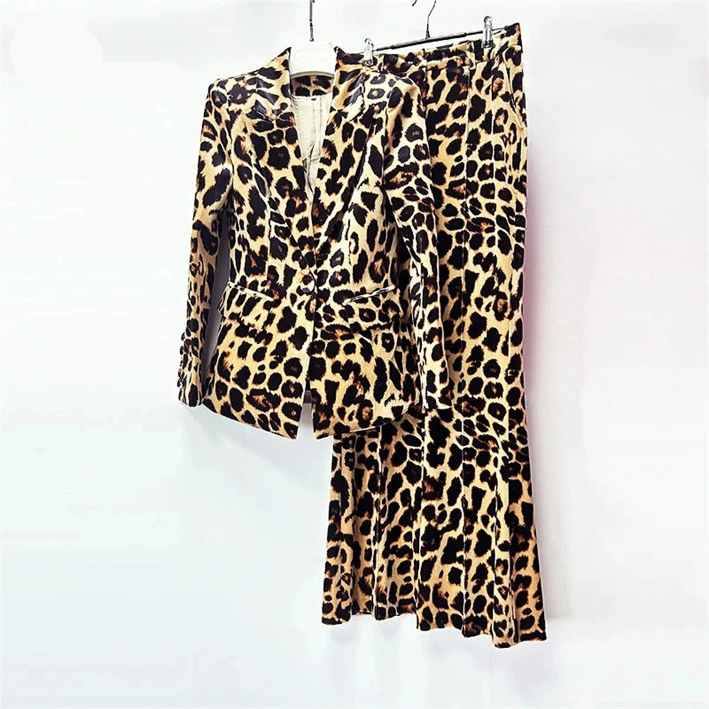 Women's Velvet Leopard Suit Set – 2-Piece Slim Fit Animal Print Tuxedo – Luxury One-Button Blazer & Flare Pants Set