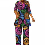 Das "Kente Luxe" Co-ord: Afrikanisch bedrucktes, lebhaftes V-Neck-Hemd & maßgeschneiderte Hose im Set