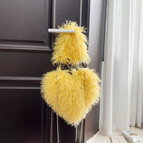 Cupid’s Cloud: Premium Kunstfelltasche in Herzform aus mongolischem Kunstfell – Luxuriöse, zottelige herzförmige Umhängetasche