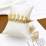 Luxuriöses 4-teiliges Schmuckset in Goldfarbe für Damen – Elegantes Set aus Halskette, Armband, Ring und Ohrringen