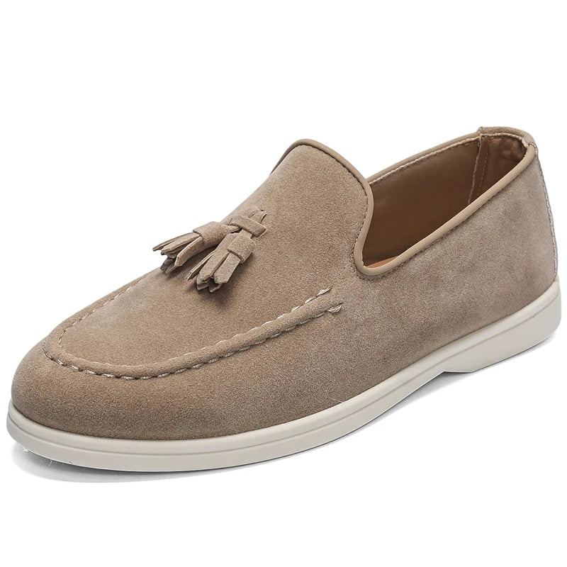 Herren Slipper aus Wildleder mit Quaste – Mokassins im klassischen britischen Stil