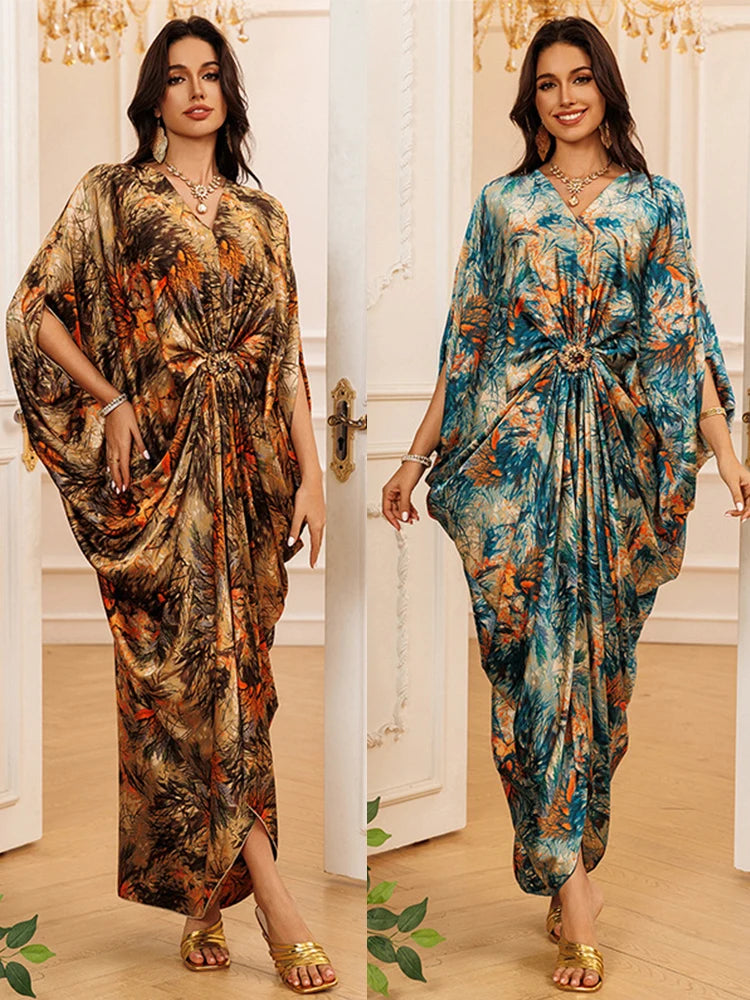 Die „Mosaic“ Gala Abaya – Bedruckte V-Ausschnitt Party Jalabiya – Boutique Ramadan Print Kaftan