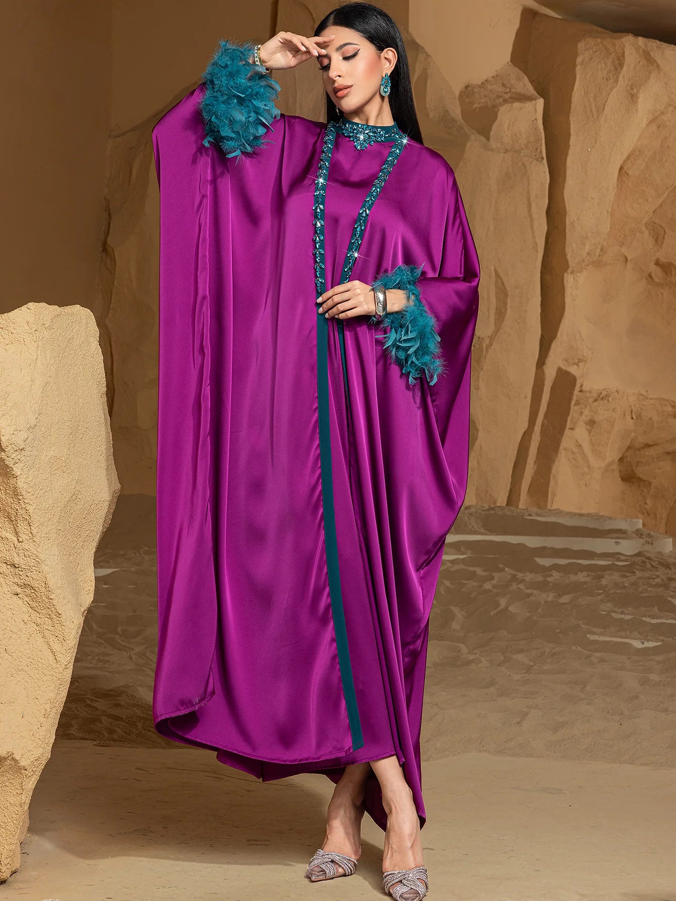 Atemberaubende violette 2-teilige Abaya mit fließendem Cardigan und passendem inneren Maxi