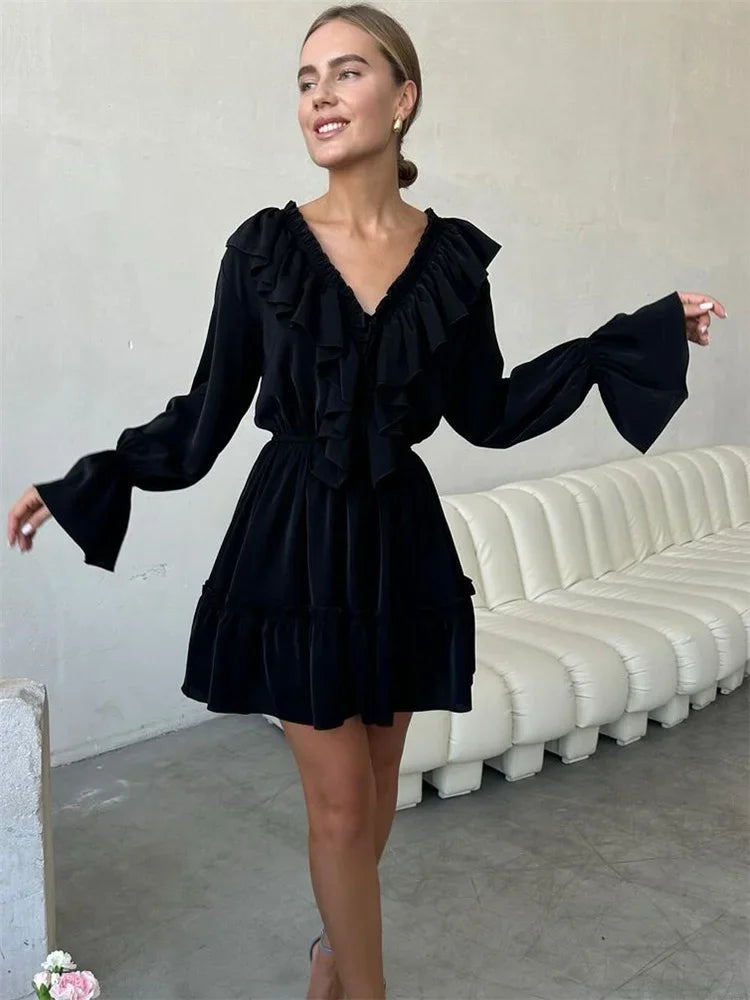 Elegantes schwarz-weißes Rüschen-Minikleid für Damen – langärmliges Patchwork-Bandagenkleid