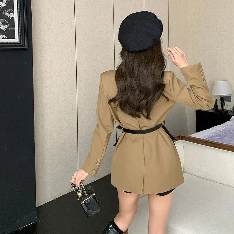 Koreanischer Blazer für Damen im lockeren Stil – einreihige Jacke mit aufgesetzten Taschen und abnehmbarem Gürtel