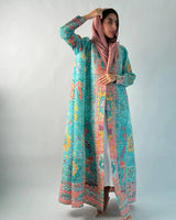 Die „Royal Archive“ Vintage Print Abaya | Offener Cardigan & Dubai Luxus Robe