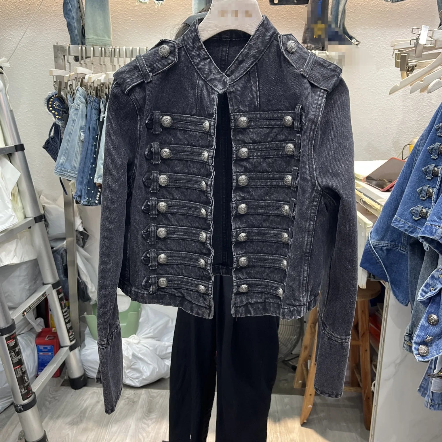 Napoleon Militärjacke für Damen – Blazer mit Strick-Patchwork und Knopfleiste