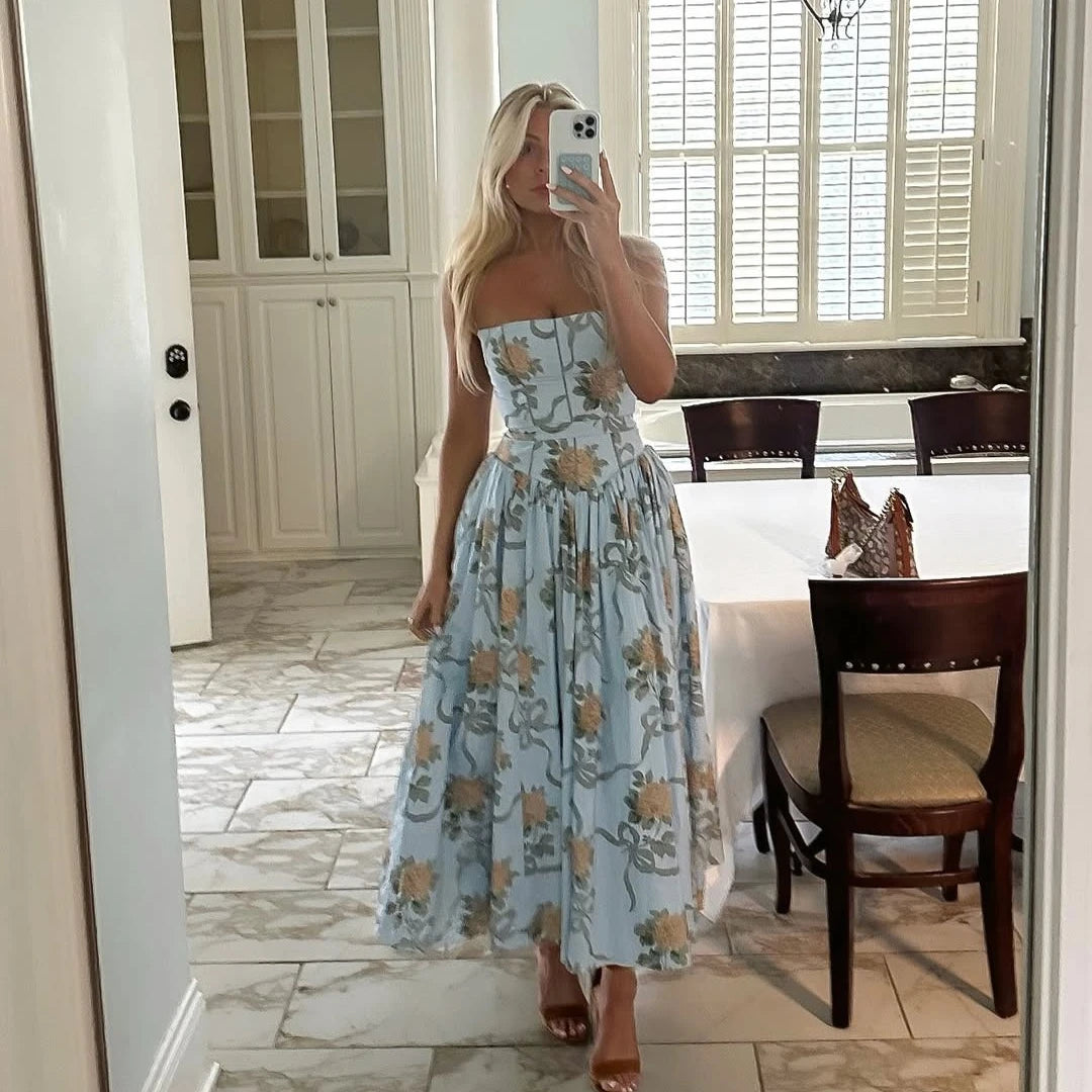 Geblümtes Midi-Sommerkleid – Elegantes Spaghettiträger-Kleid mit fließendem Schnitt