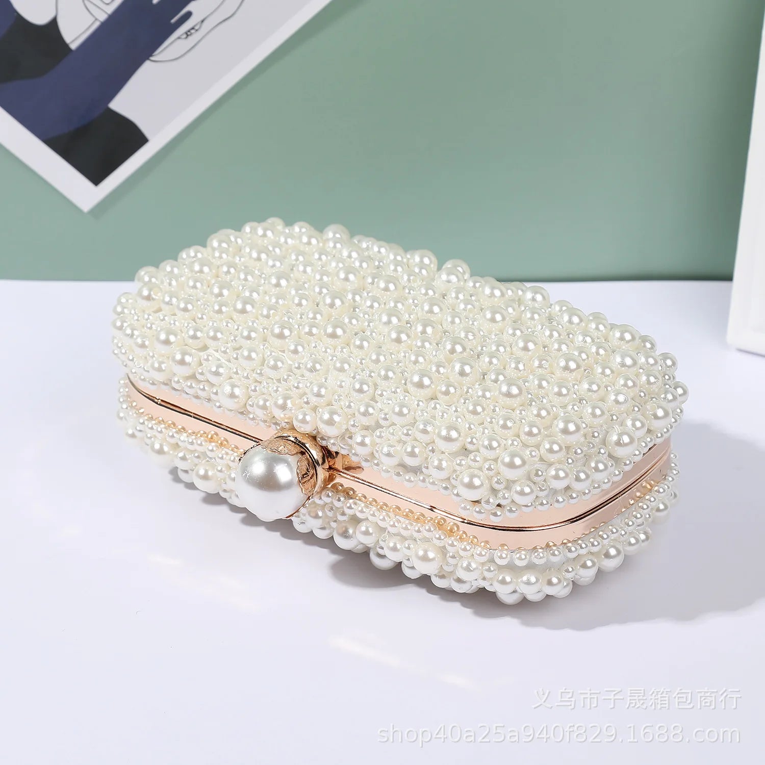 The Ethereal-Glow Bridal Clutch Luxury Pearl & Crystal Beaded Handbag