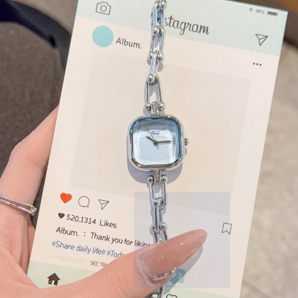 Women’s Fashion Square Chain Watch – Minimalist Small Quartz Wristwatch