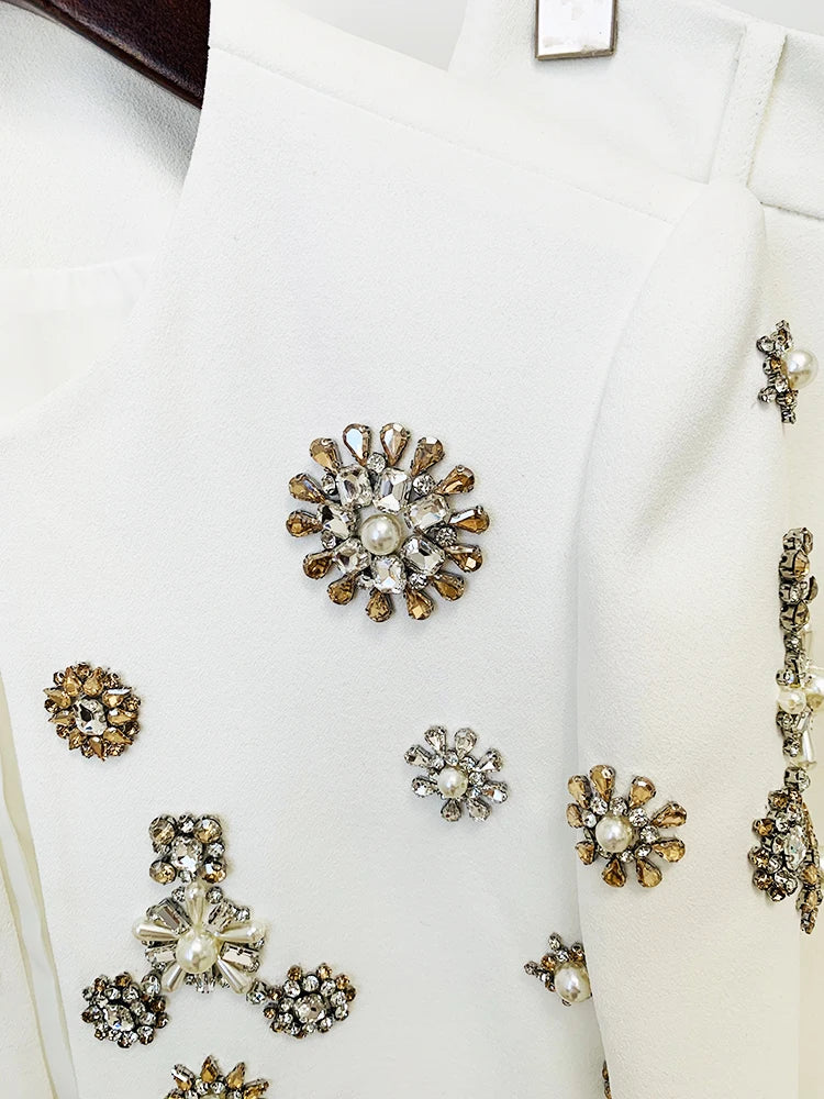 Damenjacke mit Perlenbesatz & ausgestellte Hose mit Schlitz | Designer-Kostümset mit Perlen & Strass