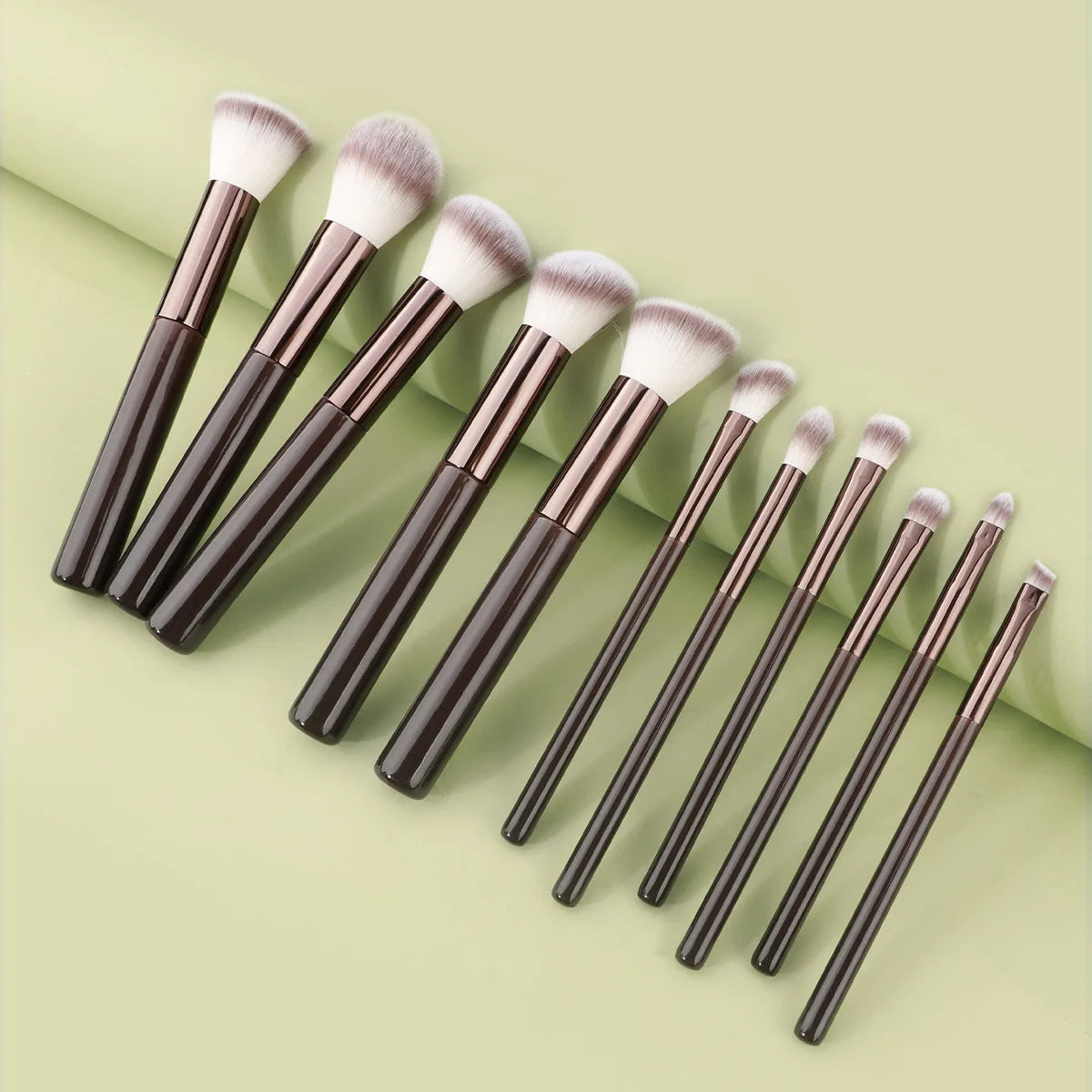The "Artisan-Touch" 11-Piece Set: Solid Wood Makeup Brush Collection with Travel Bag