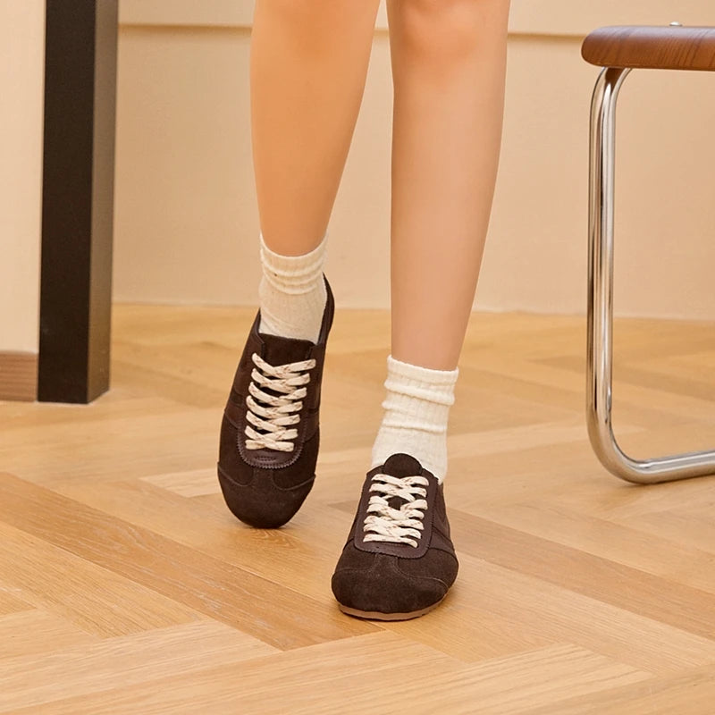 Damen Turnschuhe aus echtem Leder – Retro-Flach-Sneaker, Schnürschuhe im „Forrest Gump“-Stil