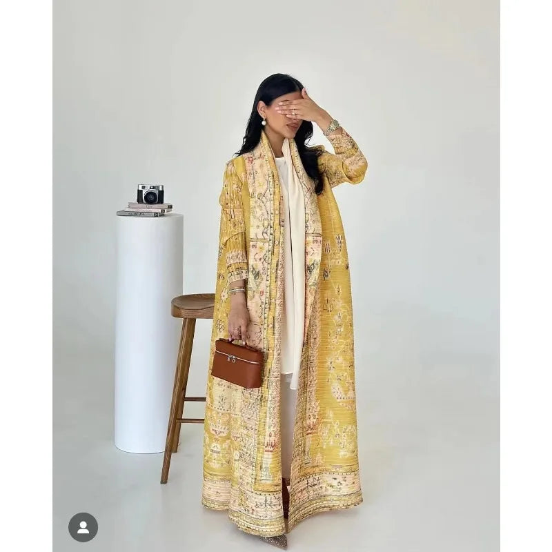 Die „Royal Archive“ Vintage Print Abaya | Offener Cardigan & Dubai Luxus Robe
