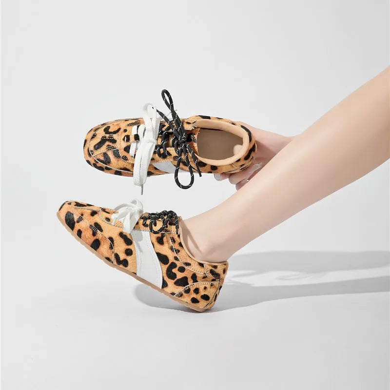 Damen-Sneakers aus echtem Leder & Rosshaar – Luxuriöse Schnürschuhe flach