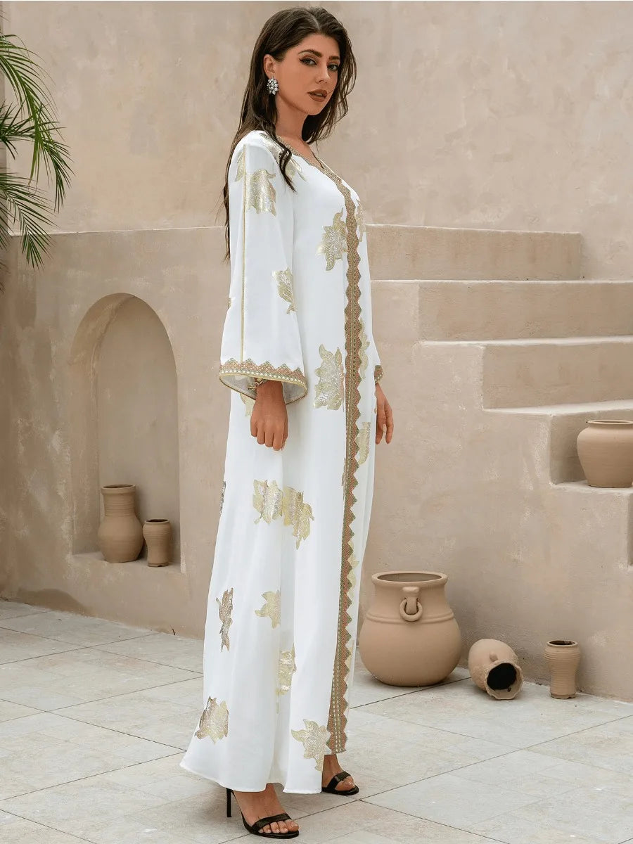 Premium V-Ausschnitt Heritage Kleid | Edle Abaya-Silhouette mit Knopf-Detail