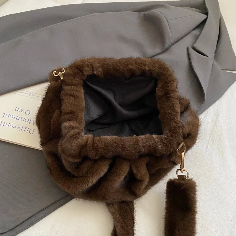 Women’s Soft Faux Fur Cloud Bag – Wrinkled Small Shoulder Bag