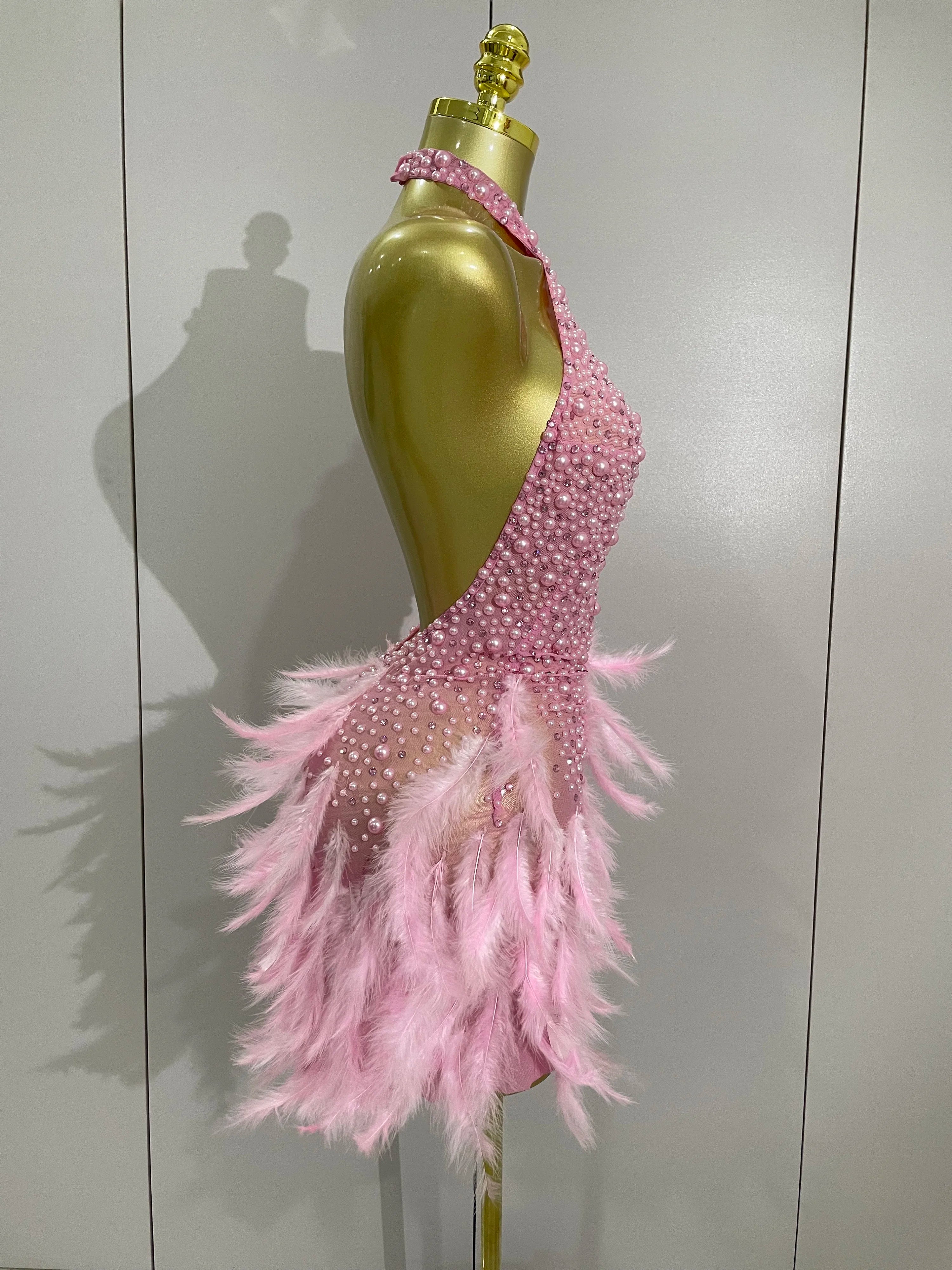 Luxury Women’s Rhinestone & Pearl Mini Dress – Sexy Feather Halter Backless Gown