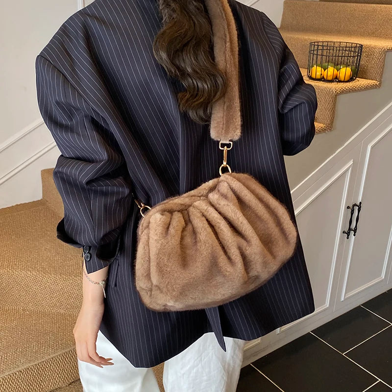 Women’s Soft Faux Fur Cloud Bag – Wrinkled Small Shoulder Bag