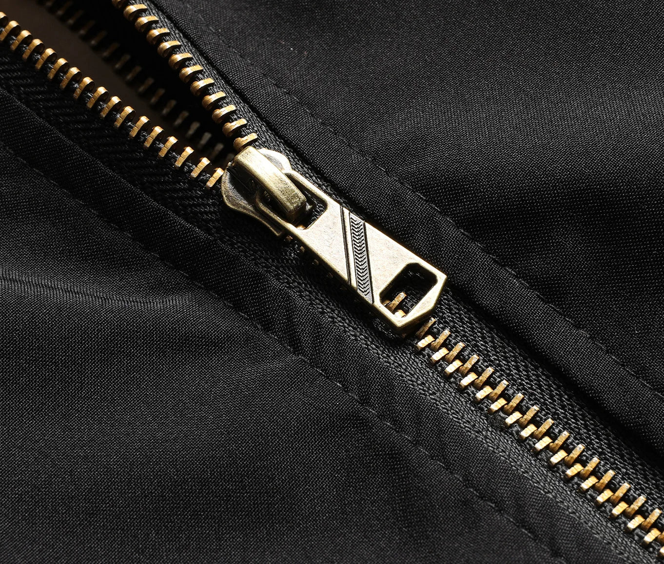 Der „Annex“ Lagen-Parka – Charakteristische Kapuzenjacke in 2-in-1-Optik – Urban Tech Color-Block Mantel