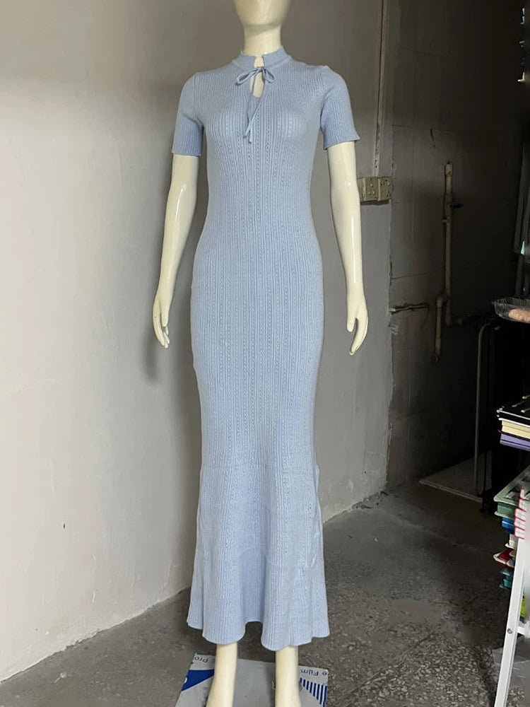 Damen Kurzarm Strick Maxikleid – Schmal geschnitten, mit Cut-Outs, Retro