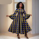 Das Maxi-Kleid "Aura": Kühnes afrikanisches Print-Kleid mit dramatischen ausgestellten Ärmeln