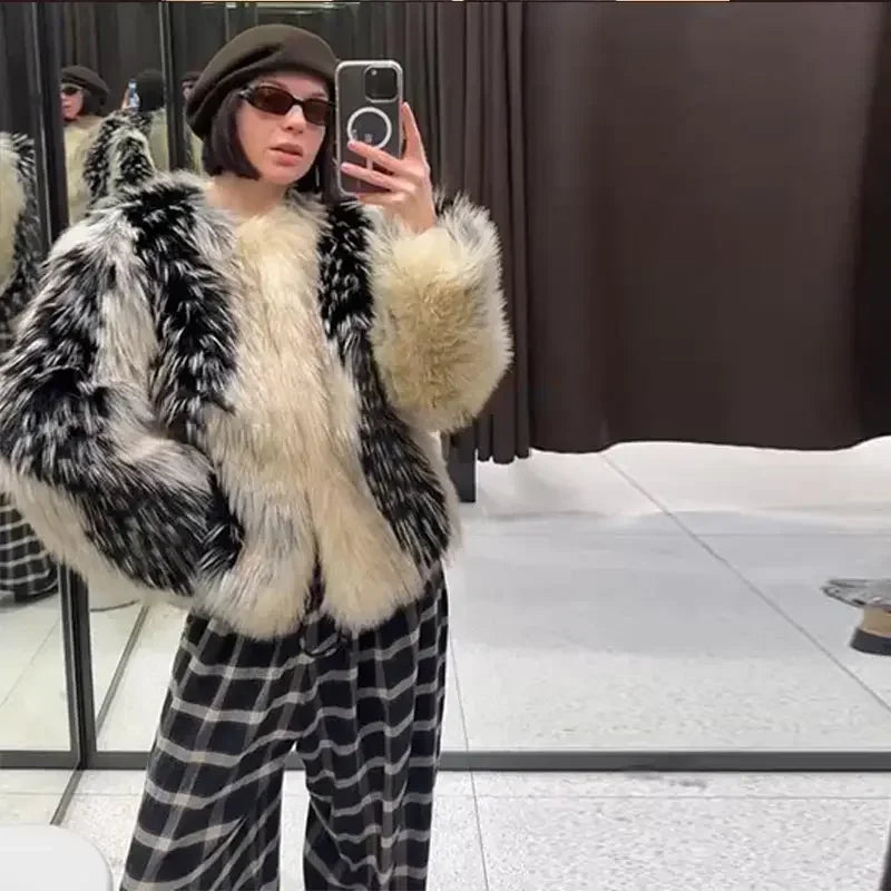 Stylish Contrast Faux Fur Women’s Coat | Elegant O-Neck Single-Breasted Jacket