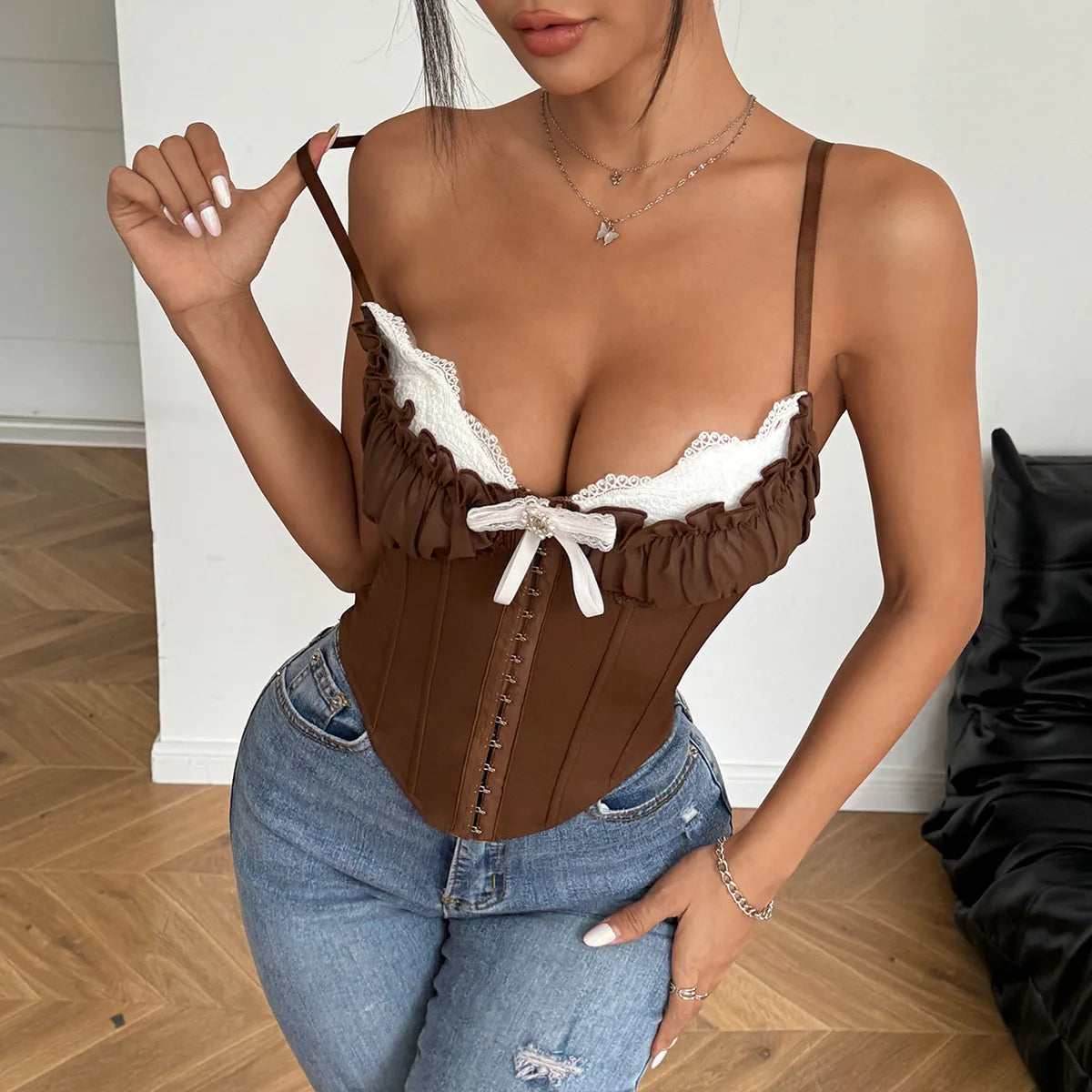 Das „Obsession“ Y2K Spitzen-Patchwork Korsett | Sexy V-Ausschnitt Fischgrät-Bustier