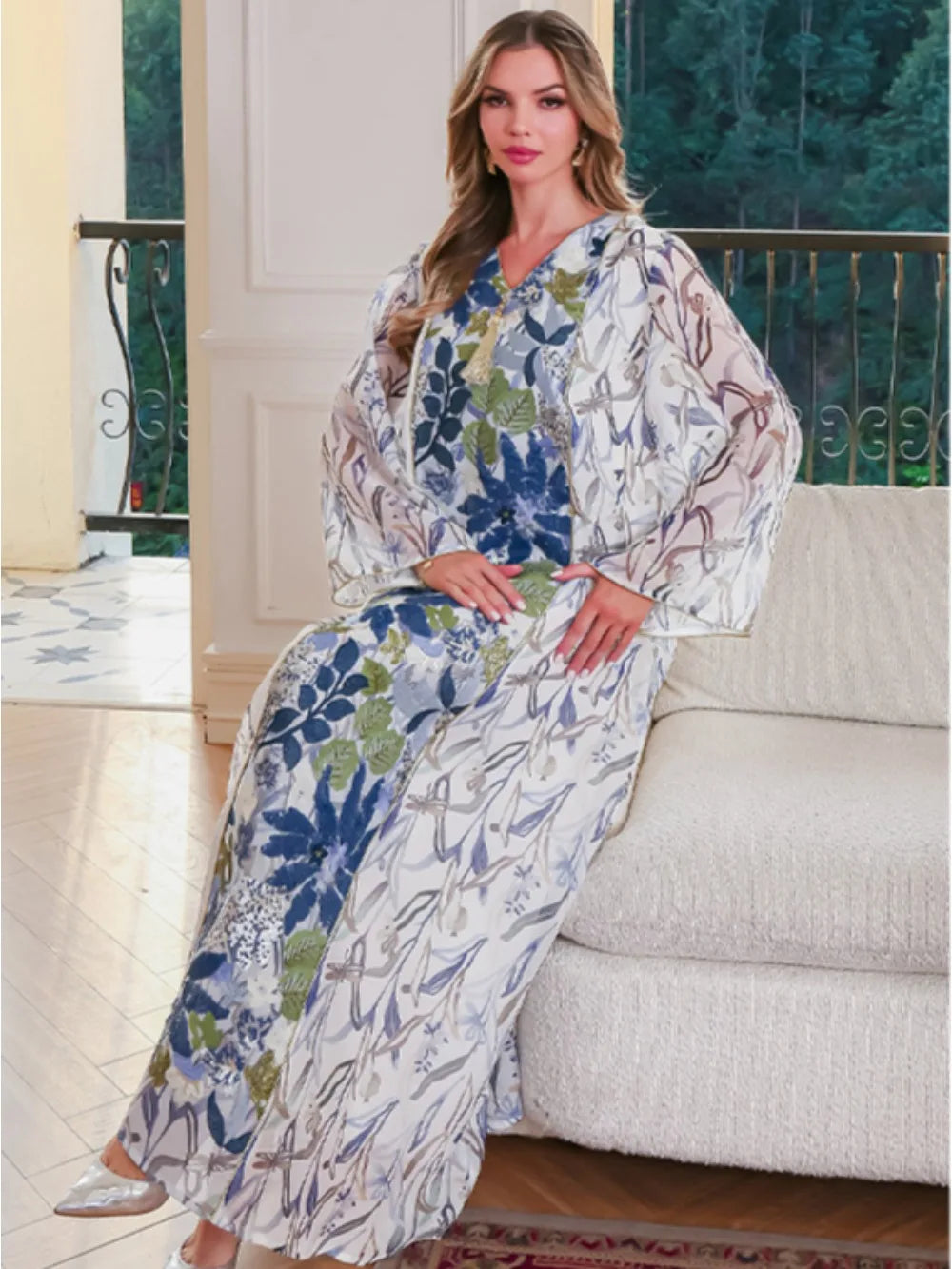 Die „Zahra“ Blumen-Abaya: Atemberaubender Kaftan im marokkanischen Stil mit Print & Dubai Robe