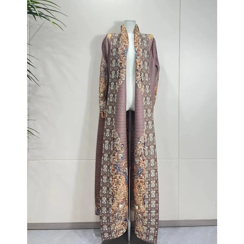 Die „Royal Archive“ Vintage Print Abaya | Offener Cardigan & Dubai Luxus Robe