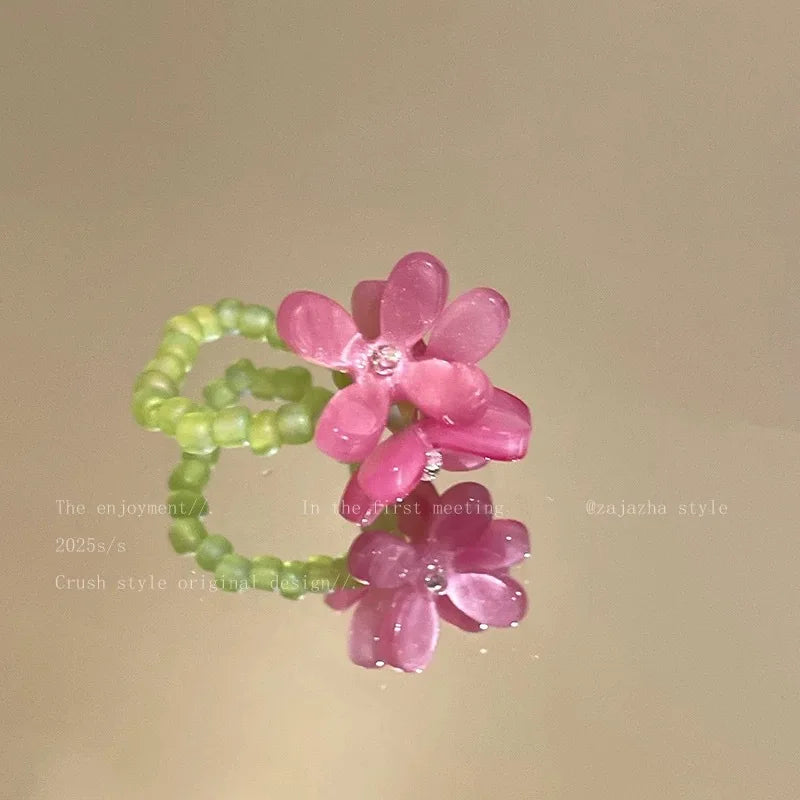 Romantischer violetter Blumen-Perlenring für Damen – elastischer Fingerring für Frühling und Sommer