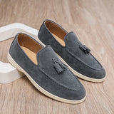 Herren Slipper aus Wildleder mit Quaste – Mokassins im klassischen britischen Stil
