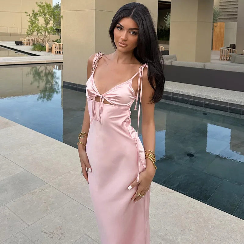 Rosa Maxikleid mit V-Ausschnitt, Cut-Out und Schnürung – Sexy Strandkleid für Damen mit Spaghettiträgern