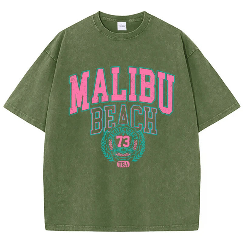 Das Malibu Retro T-Shirt: Sun-Washed Baumwoll-Grafik-T-Shirt mit Vintage-Schriftzug