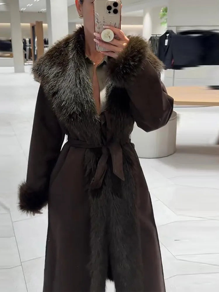 Braune Faux-Fur-Patchwork-Langjacke für Damen – Eleganter Gürtel-Schnür-Mantel