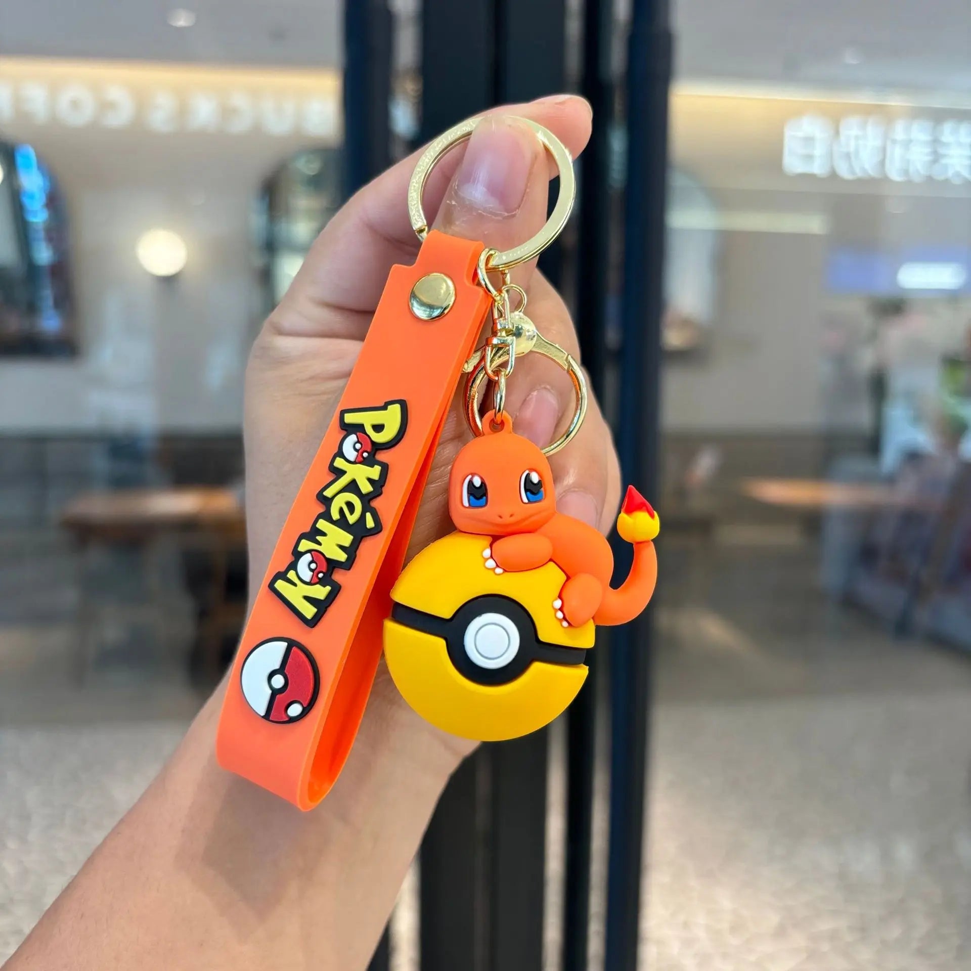 Pokémon Pokéball Schlüsselanhänger-Set mit Figuren – Pikachu, Evoli & Glumanda Schlüsselanhänger