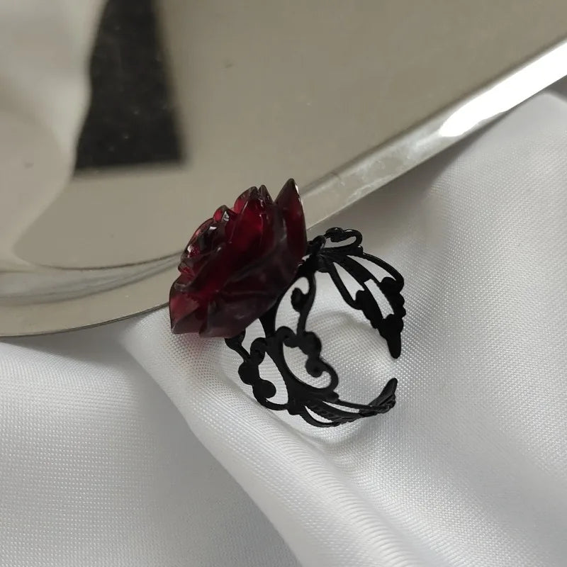 Retro Goth Red Rose Ring for Women – Punk Personality Flower Finger Ring