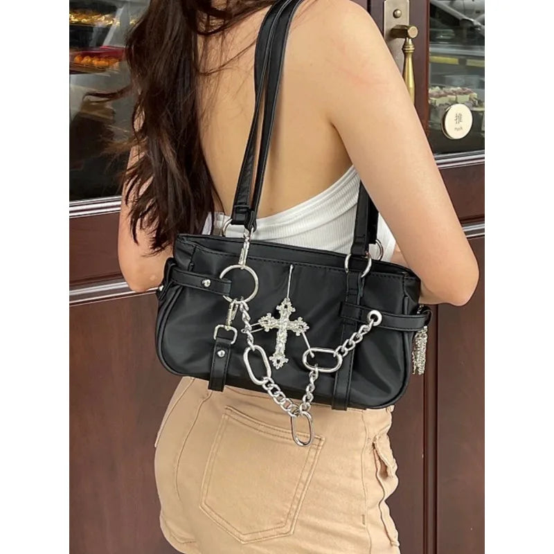Die Cyber-Retro-Silhouette Y2K Punk Biker Bag