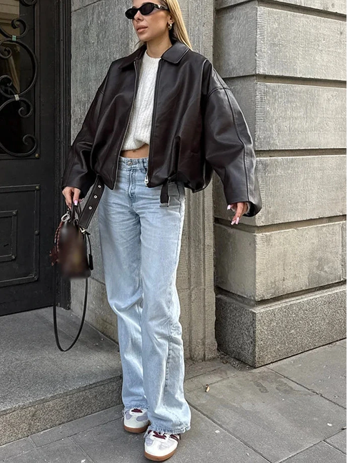 Damen-Schnürjacke aus Kunstleder – Locker sitzender Mantel mit Umlegekragen im Moto-Stil
